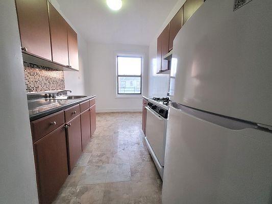 2081 Wallace Ave in Bronx, NY - Building Photo - Building Photo