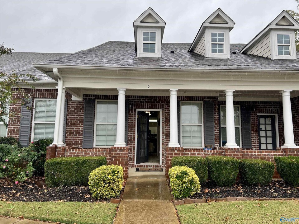 5 Atherton Cir SW in Huntsville, AL - Foto de edificio