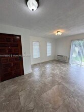 2460 SW 36th Ave in Miami, FL - Building Photo - Building Photo