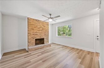 1159 Saint Augustine Pl NE in Atlanta, GA - Foto de edificio - Building Photo
