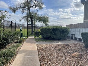 718 Redwing Park Dr in Houston, TX - Building Photo - Building Photo
