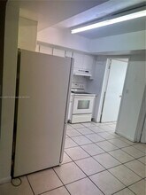 6301 Moseley St-Unit -2 in Hollywood, FL - Building Photo - Building Photo