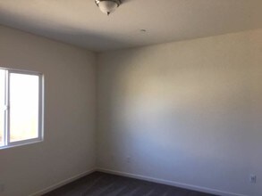 583 Tolman Way in Merced, CA - Building Photo - Building Photo