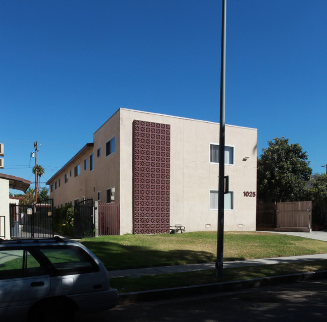 1025 Winchester Ave in Glendale, CA - Building Photo - Building Photo