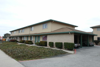 Driftwood Apartments in Marina, CA - Building Photo - Building Photo