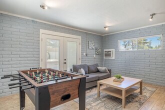 5948 E Corrine Dr in Scottsdale, AZ - Building Photo - Building Photo