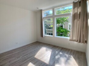 327 N 90th St in Seattle, WA - Building Photo - Building Photo