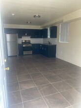 6338 11th Ave in Los Angeles, CA - Foto de edificio - Building Photo