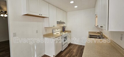 4184 Oro Ln in Diamond Springs, CA - Foto de edificio - Building Photo