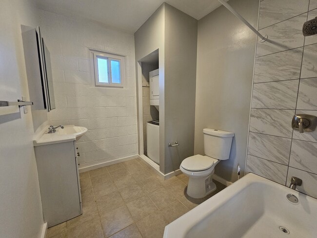 425 Talbot Ave in Pacifica, CA - Building Photo - Building Photo