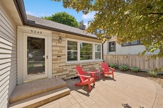5249 Abbott Ave S in Minneapolis, MN - Building Photo - Building Photo