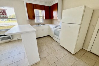 5743 11th St in Zephyrhills, FL - Building Photo - Building Photo