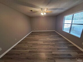 2301 W Michigan Ave in Pensacola, FL - Building Photo - Building Photo