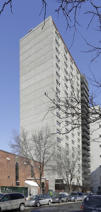 Manoir Charles Dutaud in Montréal, QC - Building Photo