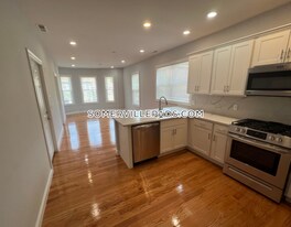 126 Cross St in Somerville, MA - Building Photo