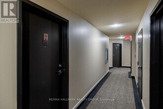235 Kent St in Ottawa, ON - Building Photo - Building Photo