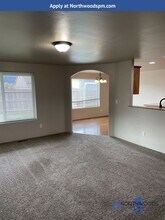 1109 Katie Mae Dr in Medford, OR - Building Photo - Building Photo