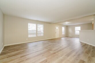 3446 Brandenburg Blvd in Indianapolis, IN - Foto de edificio - Building Photo