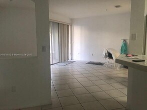 8936 W Flagler St in Miami, FL - Building Photo - Building Photo