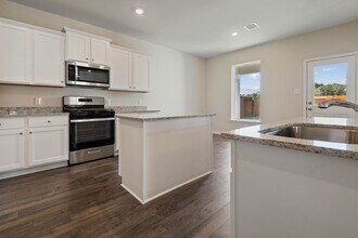 15826 Berry Hl Dr in Conroe, TX - Building Photo - Building Photo