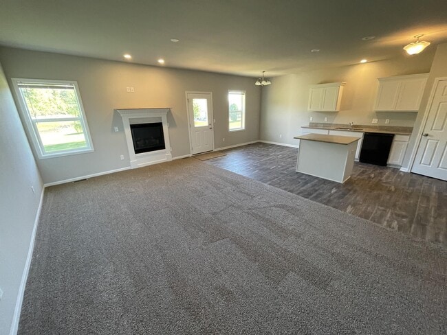 2280 James Kelly Ln in Beloit, WI - Building Photo - Building Photo