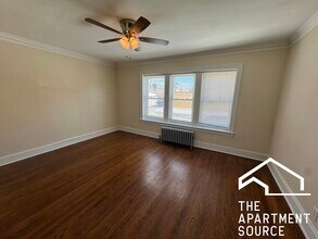 2510 N LeClaire Ave in Chicago, IL - Building Photo - Building Photo