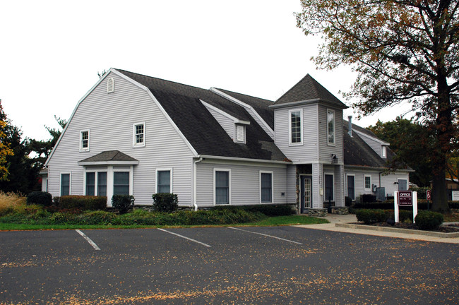 Pennwood Crossing Mobile Home Park in Morrisville, PA - Building Photo - Building Photo