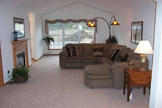 Silver Oaks Townhomes in Sartell, MN - Foto de edificio - Building Photo