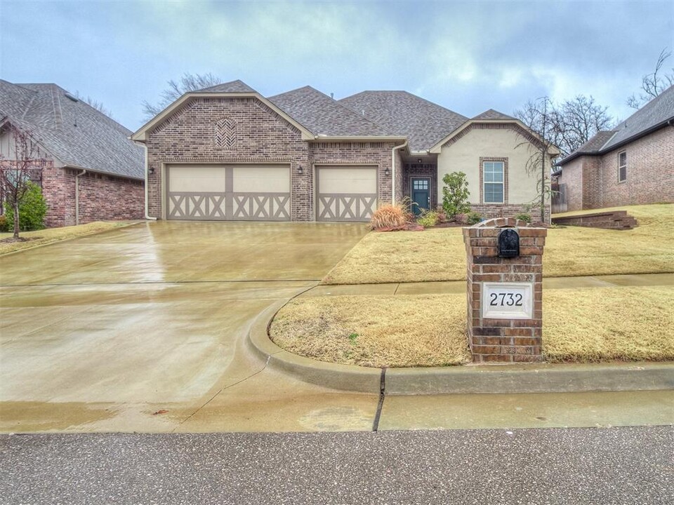 2732 Pacifica Ln in Edmond, OK - Building Photo