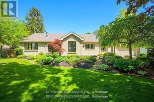 885 Long Dr in Burlington, ON - Building Photo