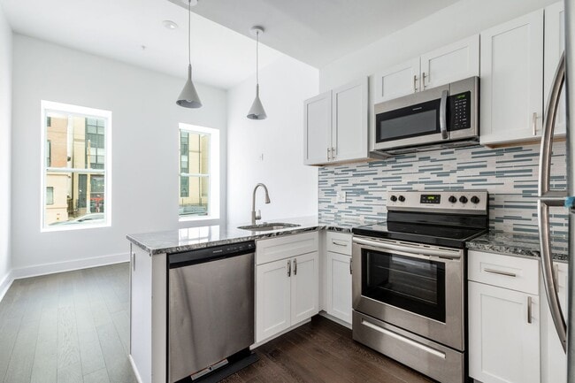 property at 1422 W Girard Ave