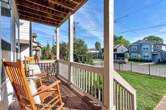 6214A California Ave in Nashville, TN - Building Photo - Building Photo