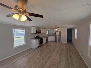 3314 Kittles St in Mims, FL - Building Photo - Building Photo