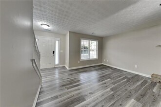 275 Grayson Manor Dr SW in Loganville, GA - Building Photo - Building Photo