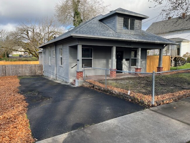 property at 1930 B St
