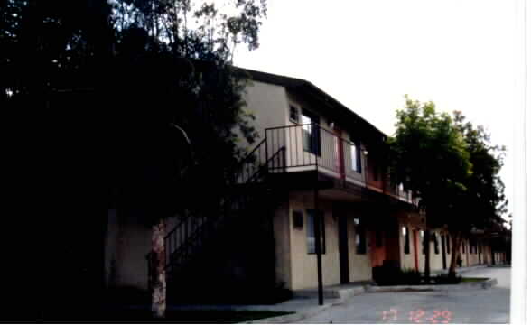 9234-9328 Palm St in Bellflower, CA - Foto de edificio