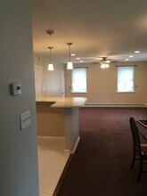 109 4th Ave, Unit 109 4th Avenue Apt B in Broomall, PA - Building Photo - Building Photo