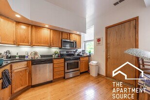 2722 N Kimball Ave, Unit 3 in Chicago, IL - Building Photo