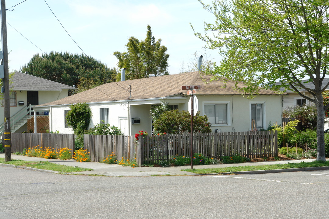 2550 Mabel St in Berkeley, CA - Building Photo