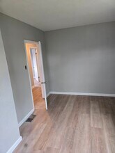 709 Dale St, Unit 2 in Aliquippa, PA - Building Photo - Building Photo