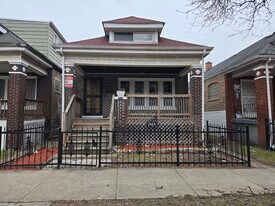 7923 S Ingleside Ave in Chicago, IL - Building Photo
