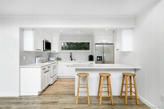 54 Thompson Ave in Brookhaven, NY - Building Photo - Building Photo