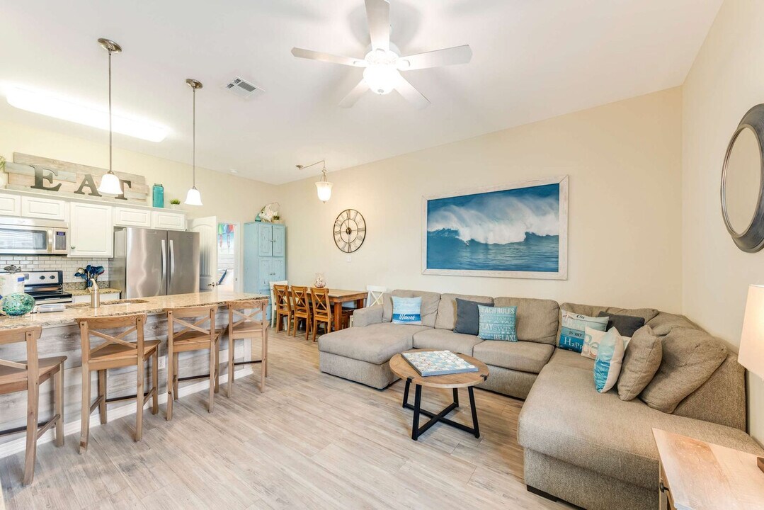 15213 Beach Way Dr in Corpus Christi, TX - Foto de edificio