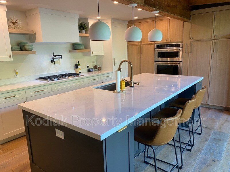 1497 Oakridge Dr in Ogden, UT - Building Photo
