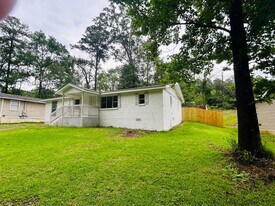 312 North St in Brandon, MS - Building Photo