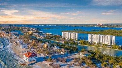 9397 Midnight Pass Rd in Sarasota, FL - Building Photo - Building Photo