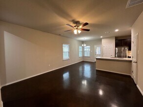 1132 Renee Way in Seguin, TX - Building Photo - Building Photo