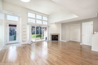 4930 S Cornell Ave in Chicago, IL - Building Photo - Building Photo