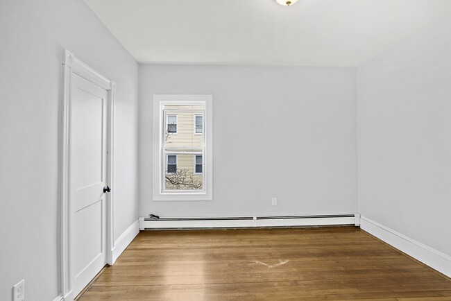 84 Fellsway E, Unit 2 in Malden, MA - Building Photo - Building Photo