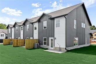 547 W Pickens Rd in Pea Ridge, AR - Building Photo - Building Photo